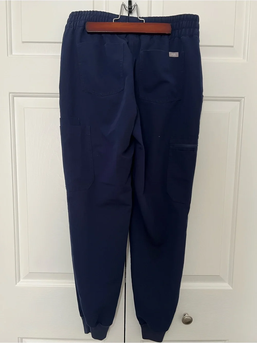 Figs slim cargo